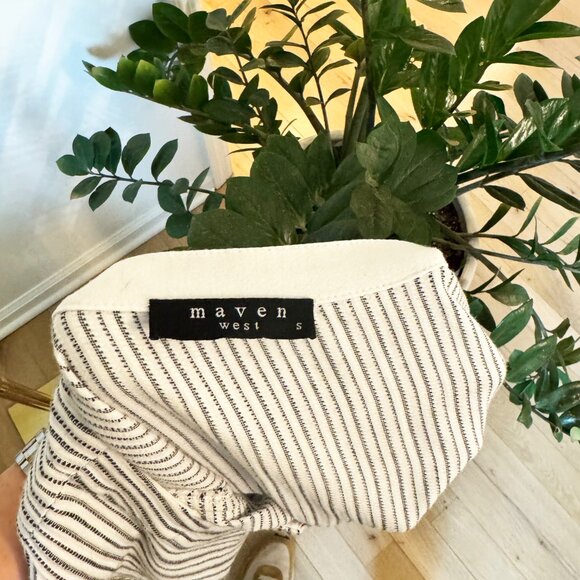 MAVEN WEST White, Black striped dress with frayed sleeves - Picture 4 of 4